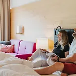 Gesundhotel Bad فندق رويتى