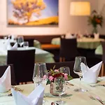 Gesundhotel Bad 4* رويتى