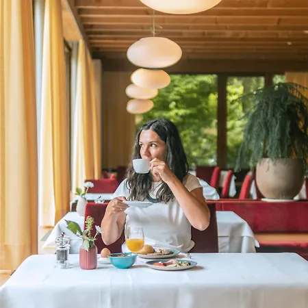 Gesundhotel Bad رويتى